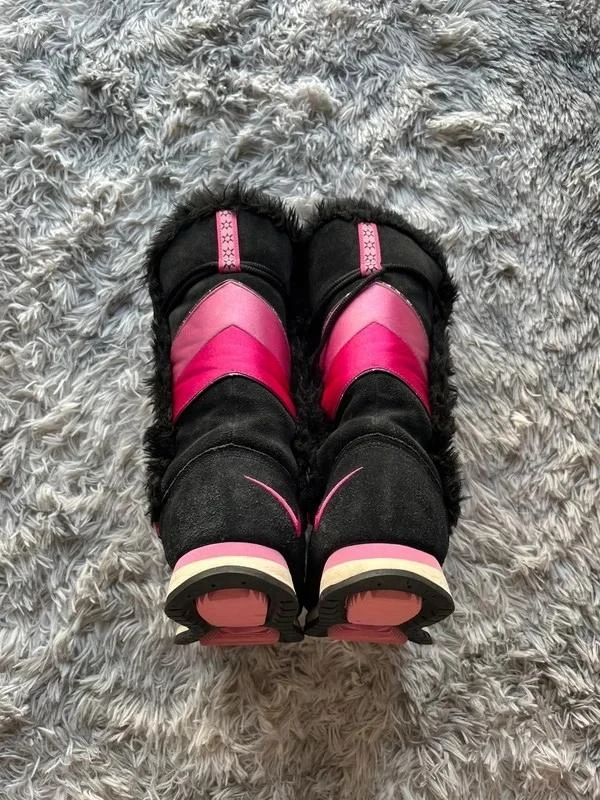 Botas de ante vintage Nike 2005 para mujer, negras con detalles en rosa, con pompones y cremallera lateral, talla 41EU – photo 11
